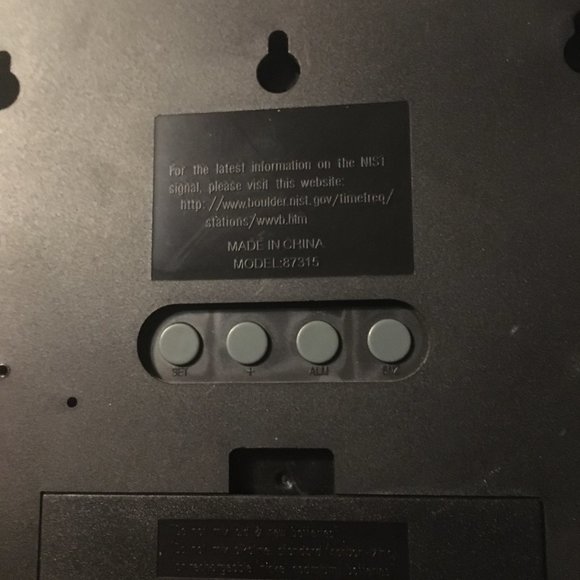 Skyscan Atomic Clock - 188 $30 or $25 w/offer - Picture 2 of 3